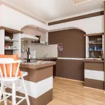 Stunning In With House Sea View *