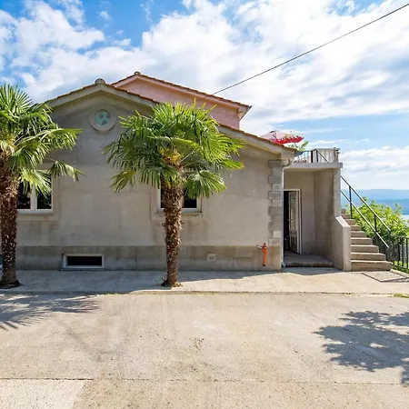 Stunning In With House Sea View Apartman